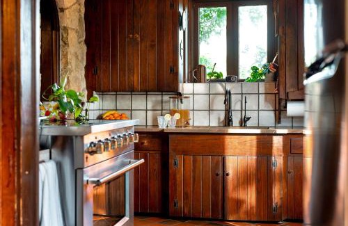 Buda House | Cole Springs Historic Cottage