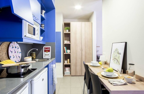 El Pla del Real Hotel | Colegio Mayor Resa La Concepción Campus Accomodation