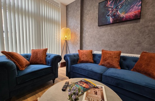 Chorlton-cum-Hardy House | CollegeHouse-FREEParking&HighSpeedWIFI-Modern-Cosy