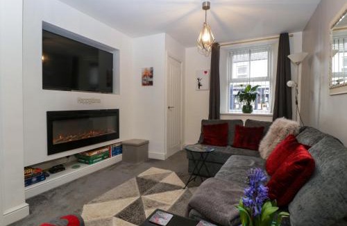 Cinderford House | Colliers Cottage