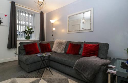 Cinderford House | Colliers Cottage