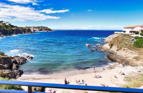 Collioure Apartment | Collioure Beach Front Apt. with Parking- La Gavina