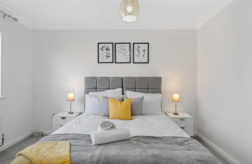 Swindon Apartment | Colman Park