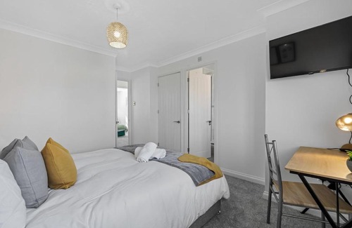 Swindon Apartment | Colman Park