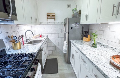 Manhattan Valley Apartment | Colombia University 3Bedroom 1 1/2 Bath Across Cathedral of St. John the Divine