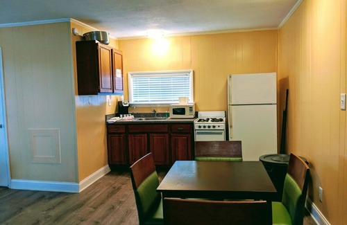 Nags Head Hotel | Colonial Inn Motel