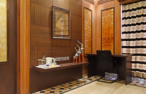 Park Street House | Colonial Room|Park Street is 1 Km away|WIFI|TV|AC