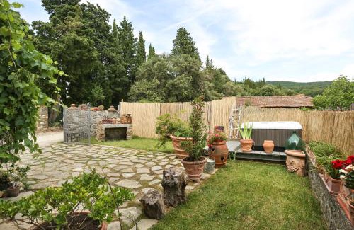Bagno a Ripoli Apartment | Colonica w/Jacuzzi calda privata