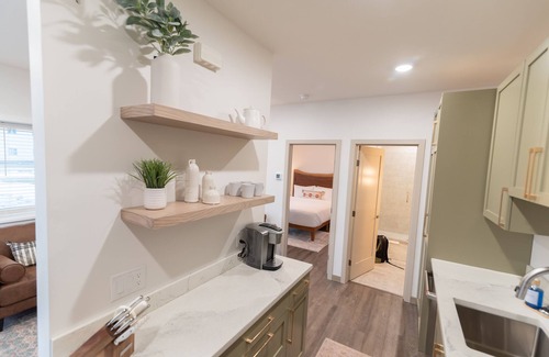 Palmer Apartment | Colony Suites