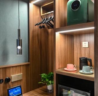 Guomao Hotel | Color and Light Hotel Beijing International Trade Shop