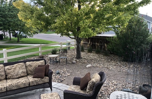 Cottonwood House | Colorado Guest Room