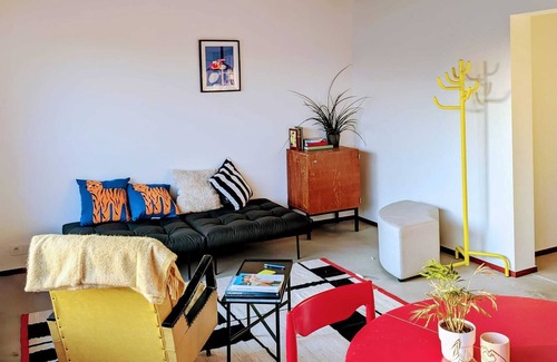 Heilig Kerst Apartment | Colorful Flat @ trendy old docks. nPerfect for couples. Expandable to 3 bedrooms