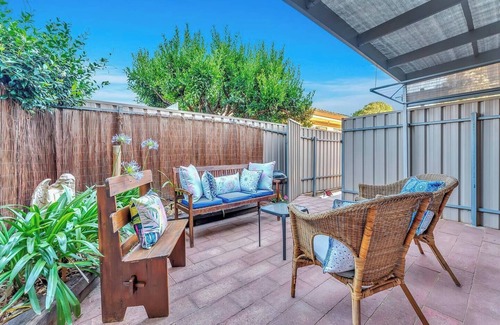Payneham House | Colour Pop Cottage A Vibrant Courtyard Retreat