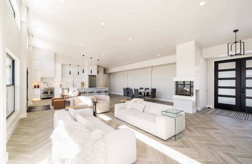 Ardenvoir House | Columbia Haus Riverfront Home w/mooring & hot tub!
