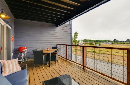 Hammond House | Columbia River Views Spacious Hammond Getaway!