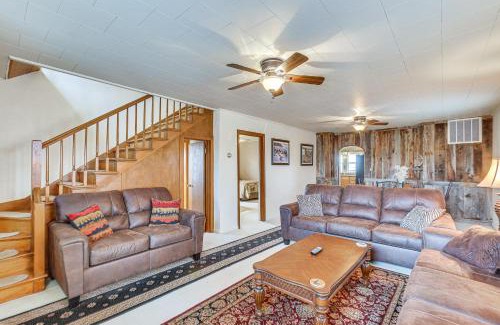 Kingsdown House | Comanche County Home Near Hunting and Fishing!