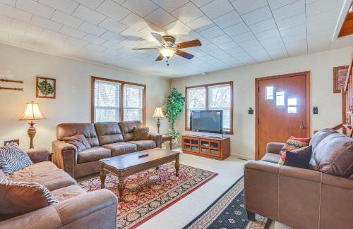 Kingsdown House | Comanche County Home Near Hunting and Fishing!