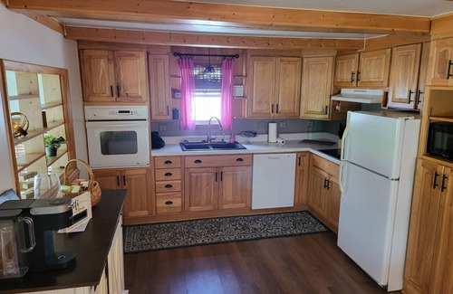 Mattoon House | Come Escape to Paradise on the Lake