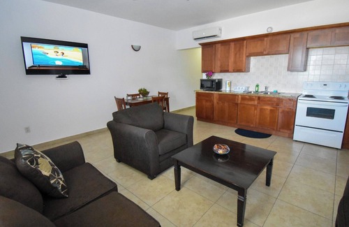 Osbourn Apartment | Come stay at this three Bedroom Beach Front Apartment!