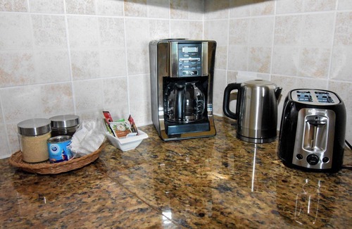 Osbourn Apartment | Come stay at this three Bedroom Beach Front Apartment!