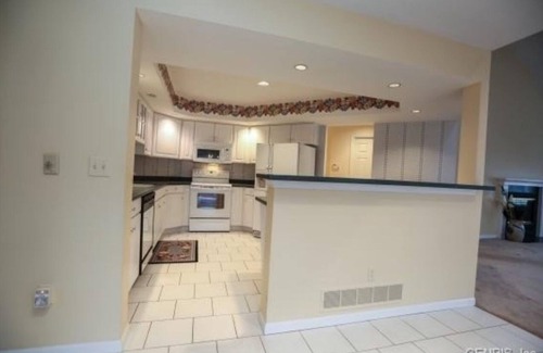 Webster Crossing Condo | Come to Webster, NY for the ECLIPSE! Cozy 2-bedroom condo in welcoming Webster