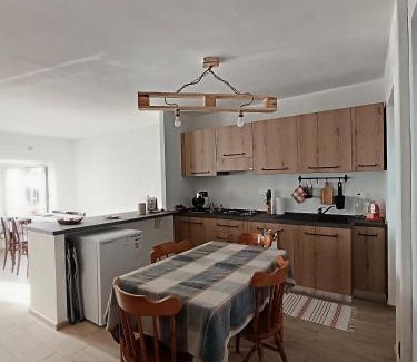 Pinasca House | Come una barca nel bosco