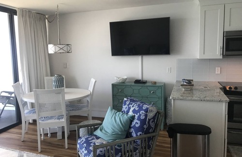 Wilmington Beach Condo | Come visit our Seaside Retreat! OCEANFRONT, TOP FLOOR condo, Carolina Beach, NC