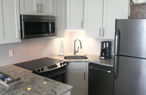 Wilmington Beach Condo | Come visit our Seaside Retreat! OCEANFRONT, TOP FLOOR condo, Carolina Beach, NC