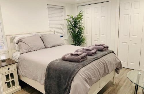 Capitol Hill Apartment | ComfiNook Stay in Capitol HillWalk to DC Sites