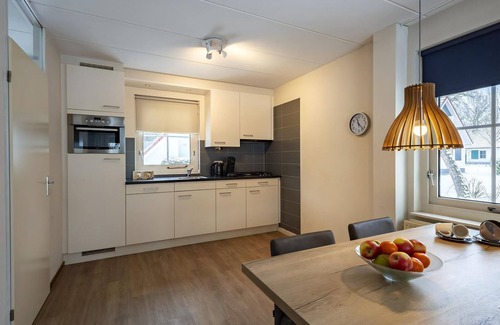 Enter House | Comfort 4-person bungalow in the holiday park Landal Landgoed De Elsgraven