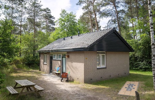 Nieuw-Milligen House | Comfort 4-person children's bungalow in the holiday park Landal Rabbit Hill