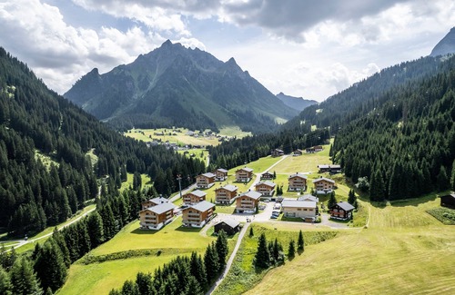 Gargellen Apartment | Comfort 6-person apartment in the holiday park Landal Hochmontafon