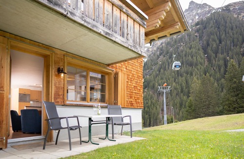 Gargellen Apartment | Comfort 6-person apartment in the holiday park Landal Hochmontafon