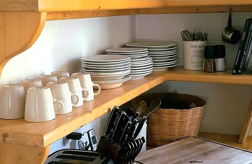 Pleasant Bay House | Comfort and Convenience - 0.5kms from Cabot Trail