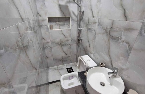 Luanda Condo | Comfort and practicality. Next to kibabo supermarket, 10 minutes from the beach