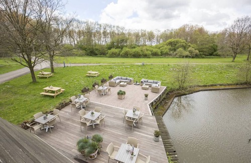 Velsen-Zuid House | Comfort and Serenity Await with Free Parking, Beautiful Views, & On-Site Dining