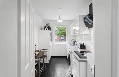 Geesthacht Apartment | Comfort apartment with kitchen balcony 3 rooms