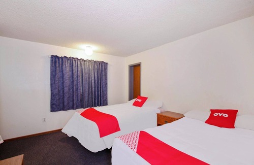 Cheyenne Wells House | Comfort & Convenience! With Free Parking, Pets are Allowed!