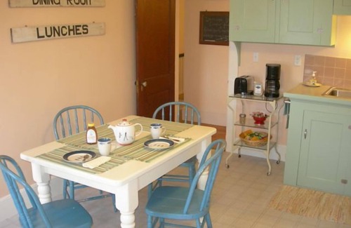 Damariscotta Apartment | Comfort Found Literary Lodging