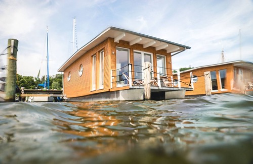 Krummin Apartment | Comfort houseboat II
