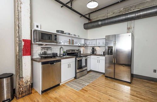 Old City Condo | Comfort in Heart of Old City ~ Spacious & Walkable