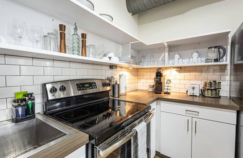 Old City Condo | Comfort in Heart of Old City ~ Spacious & Walkable