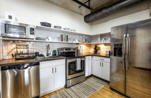 Old City Condo | Comfort in Heart of Old City ~ Spacious & Walkable
