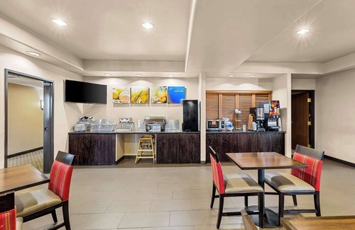 Pomerene Hotel | Comfort Inn Benson near Kartchner Caverns