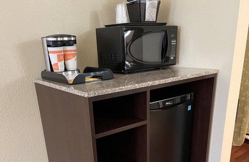 Connellsville Hotel | Comfort Inn Connellsville PA
