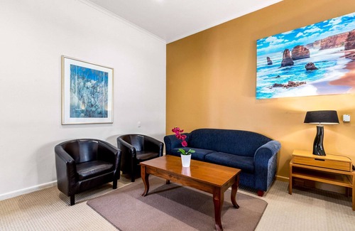 Macleod Hotel | Comfort Inn Greensborough
