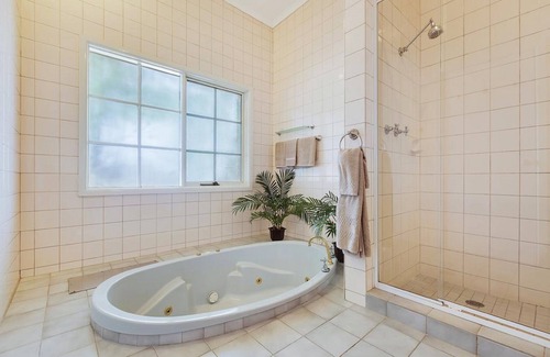 Macleod Hotel | Comfort Inn Greensborough