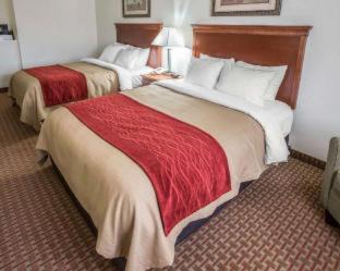 Eagle Creek Hotel | Comfort Inn Hebron-Lowell Area