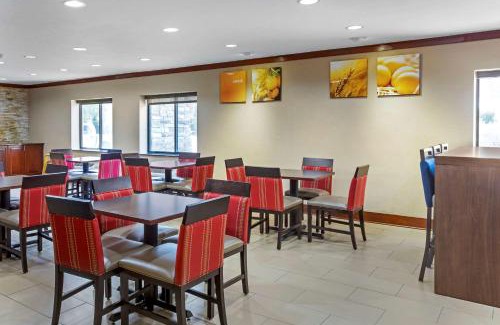 Hoffman Estates Hotel | Comfort Inn Hoffman Estates - Schaumburg