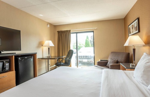 Pembroke Hotel | Comfort Inn Pembroke